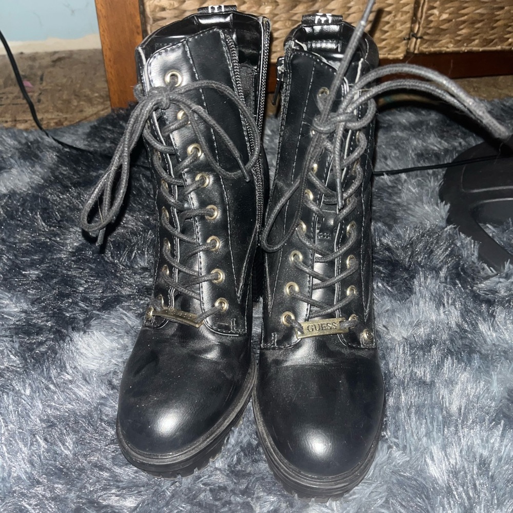 Guess heeled boots.